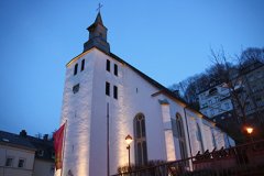 Lutherkirche-am-Abend2.jpg